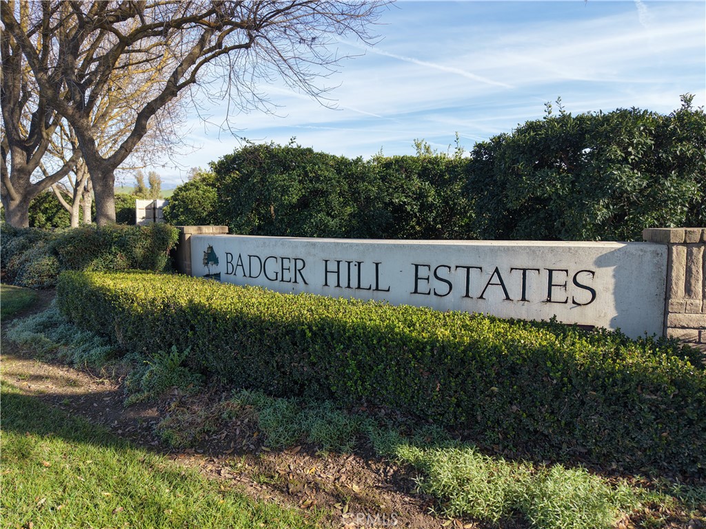 125 High Sierra Drive Exeter, CA 93221 - Photo 16 of 19 a view of outdoor space with garden
