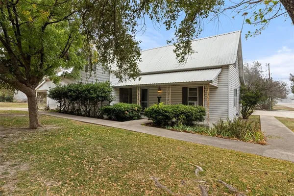 $155,000 | 201 1st Street, Cranfills Gap, TX 76637