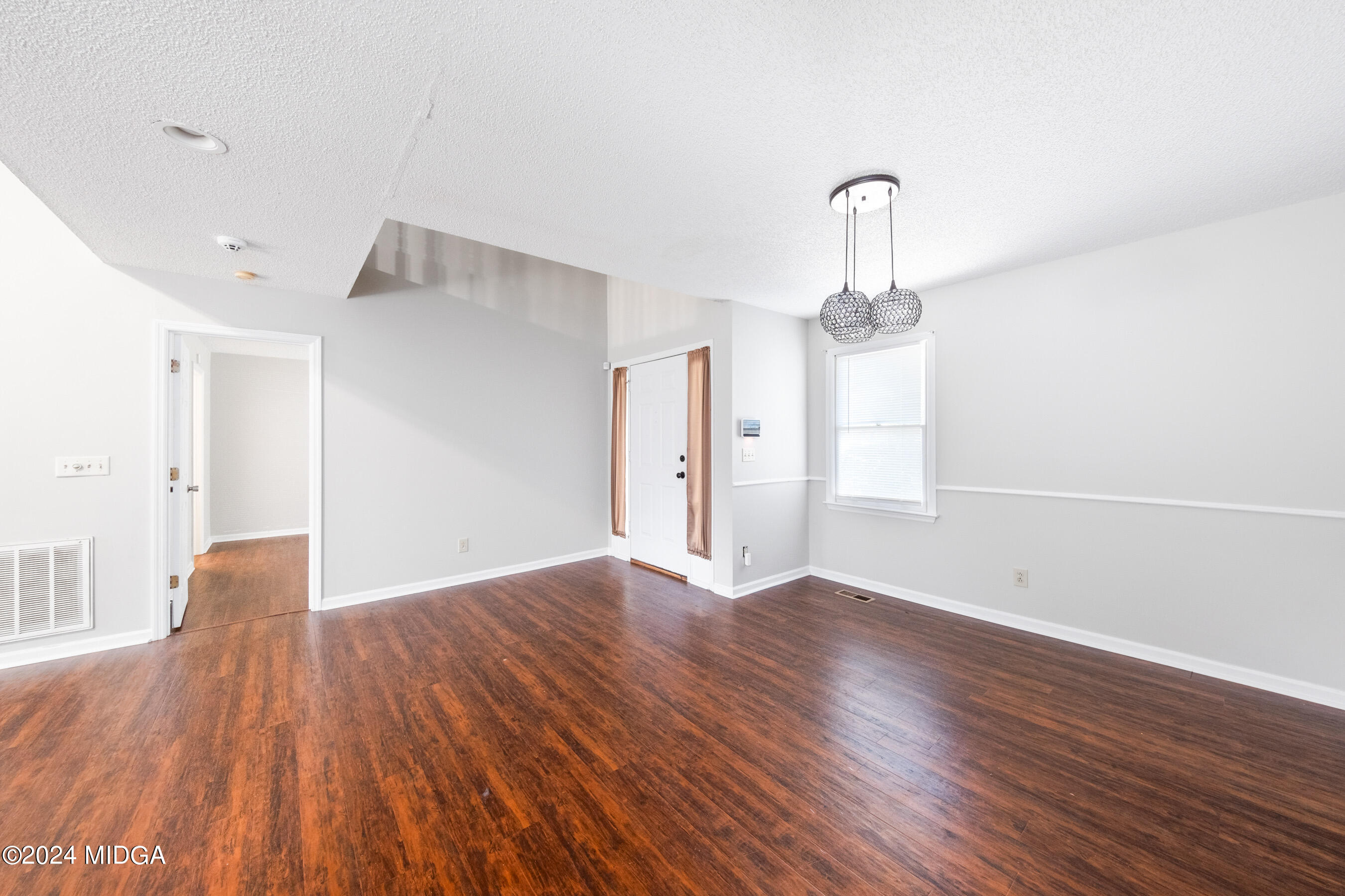 142 Springfield Boulevard Macon, GA 31210 - Photo 6 of 29 IMG_2109