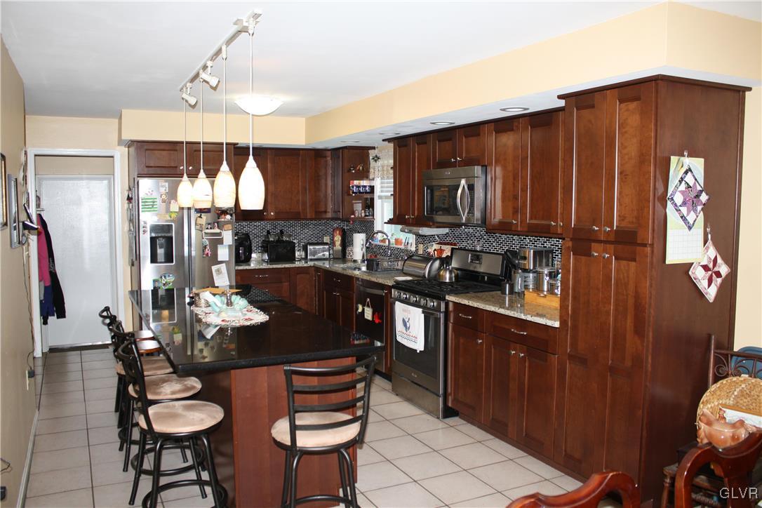 235 Rinker Road Northampton, PA 18067 - Photo 2 of 38 Gallery Image 2