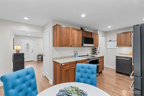 $4,000 | 8250 Corliss Avenue North, Seattle, WA 98103
