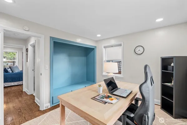 $4,000 | 8250 Corliss Avenue North, Seattle, WA 98103