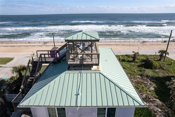 a view of an outdoor space with seating area