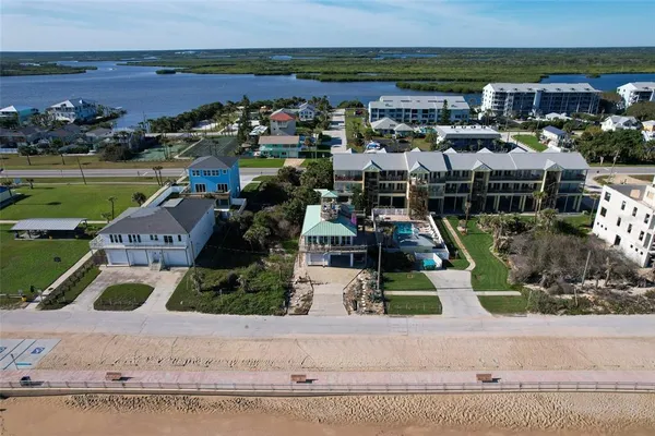 a very nice looking room with kitchen