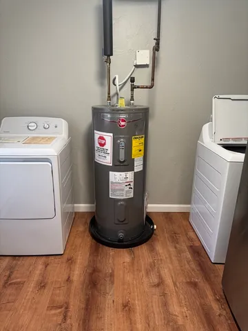 a view of utility room