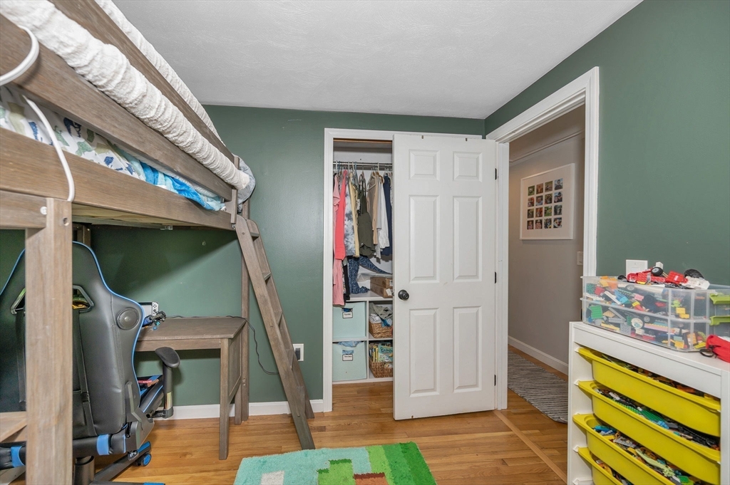 4 Governor Saltonstall Road Billerica, MA 01821 - Photo 14 of 25 a view of entryway