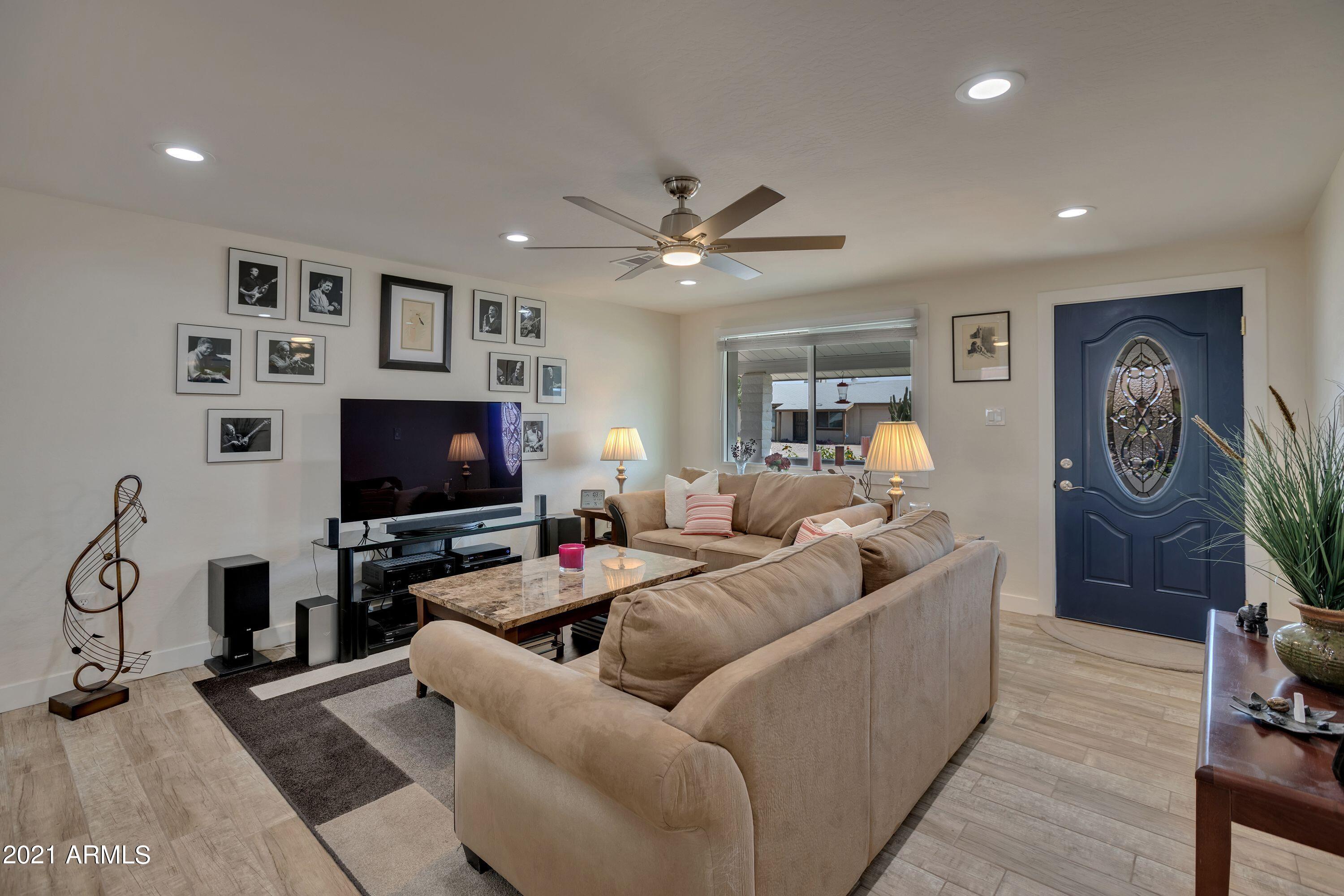 13838 North 37th Way Phoenix, AZ 85032 - Photo 4 of 31 LIVING ROOM 2