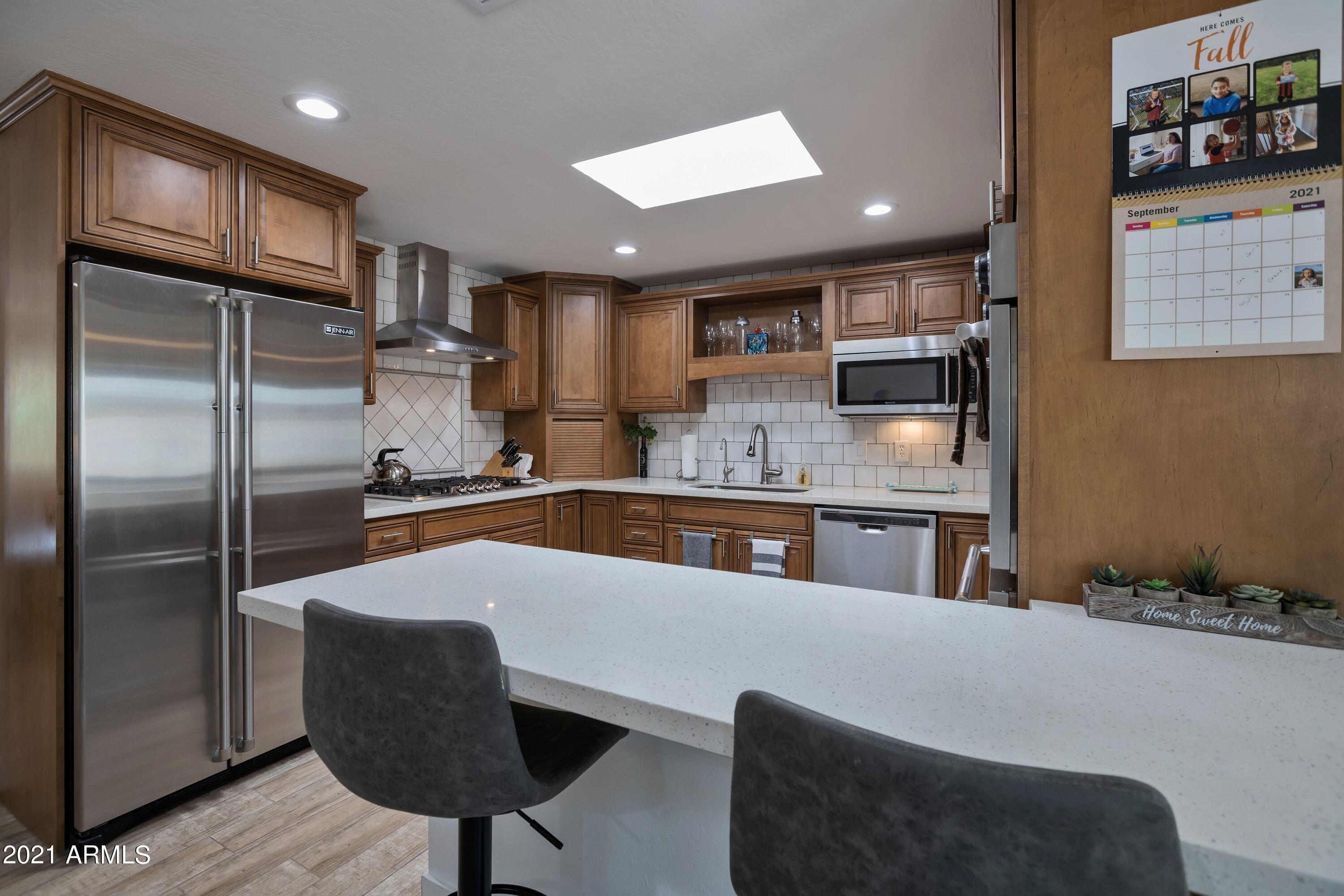13838 North 37th Way Phoenix, AZ 85032 - Photo 10 of 31 KITCHEN