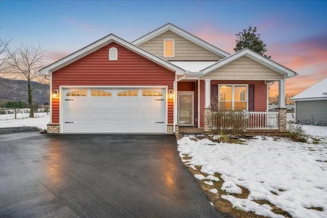 $445,000 | 1196 Cardiff Court, Roanoke, VA 24019