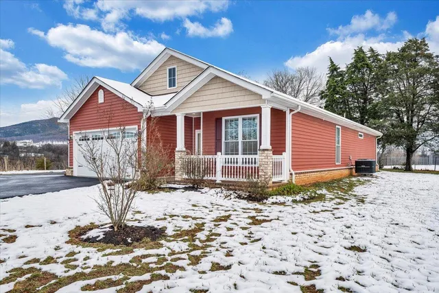 $445,000 | 1196 Cardiff Court, Roanoke, VA 24019