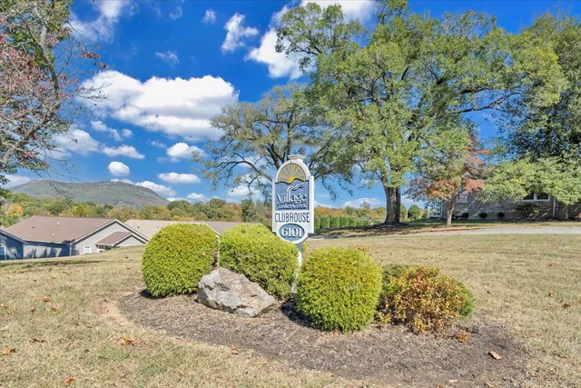 $445,000 | 1196 Cardiff Court, Roanoke, VA 24019