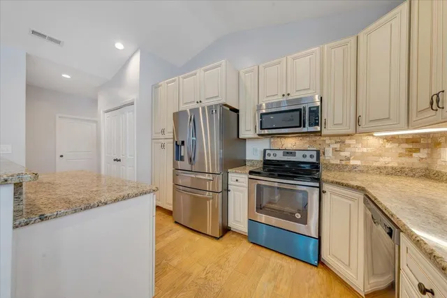 $445,000 | 1196 Cardiff Court, Roanoke, VA 24019