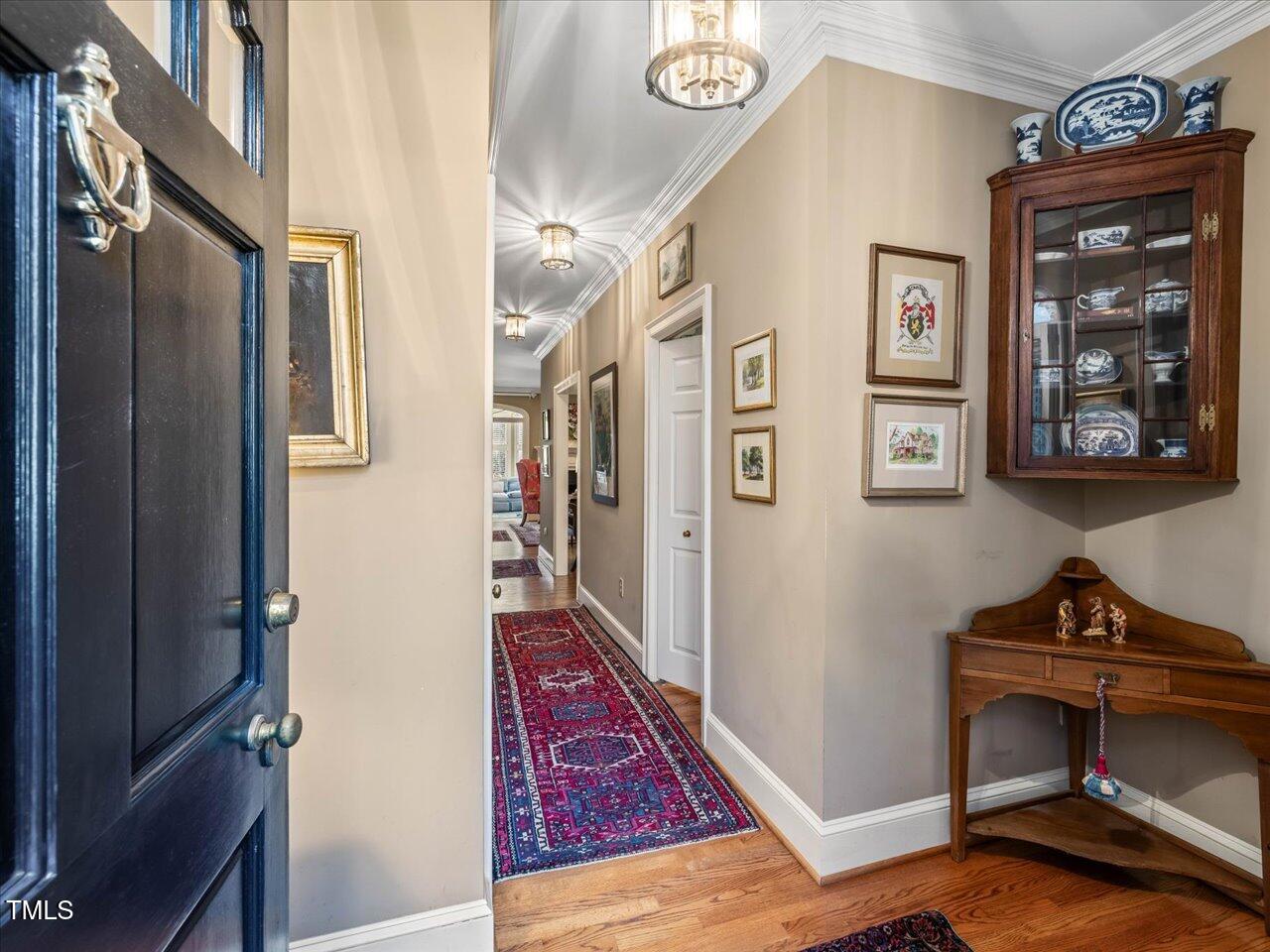 3307 Ridgecrest Court Raleigh, NC 27607 - Photo 5 of 34 06-Foyer