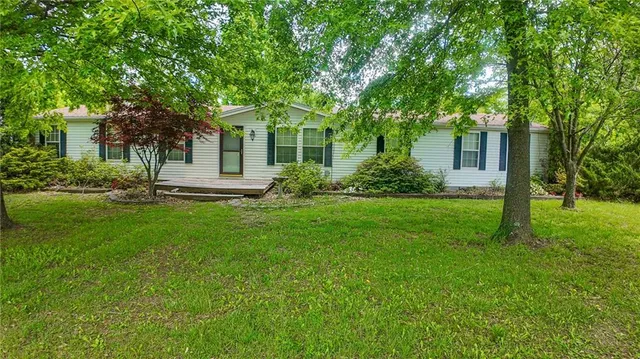 $345,000 | 1156 Southeast 180th Road, Clinton, MO 64735