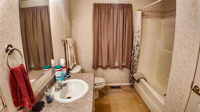 $345,000 | 1156 Southeast 180th Road, Clinton, MO 64735