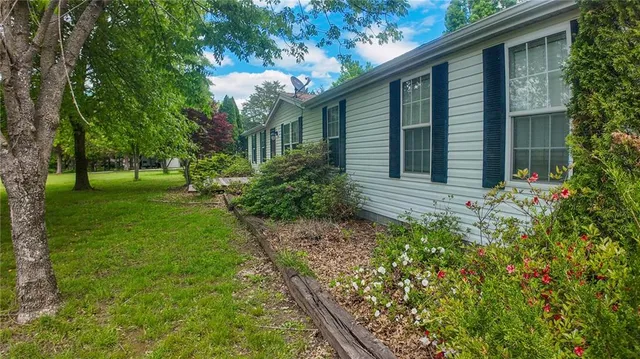 $345,000 | 1156 Southeast 180th Road, Clinton, MO 64735