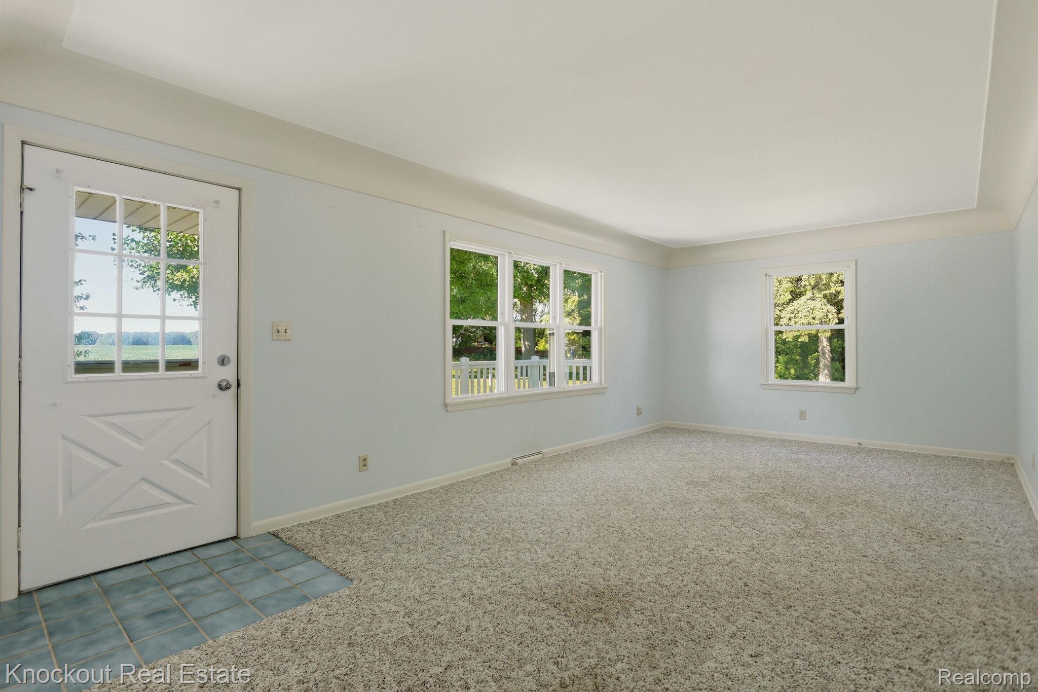 5895 King Road Bridgeport, MI 48722 - Photo 8 of 58 8-web-or-mls-5895 King Rd Bridgeport-8.jpg