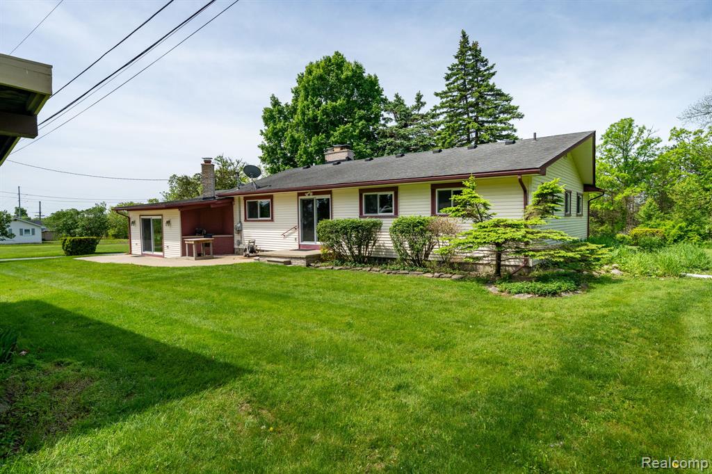 5871 Brewster Road Rochester, MI 48306 - Photo 40 of 50