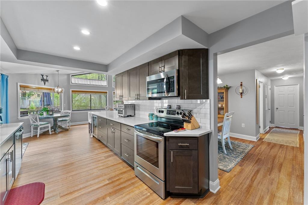 3226 Arapahoe Road Pittsburgh, PA 15241 - Photo 21 of 50 This updated kitchen comes w/quartz counters, stainless steel appliances, soft close cabinet drawers, and more!