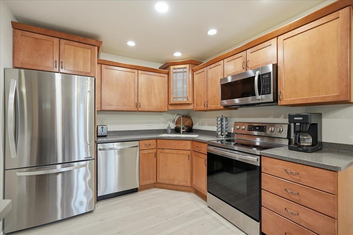 409 Topaz Lane Madison, WI 53714 - Photo 16 of 49