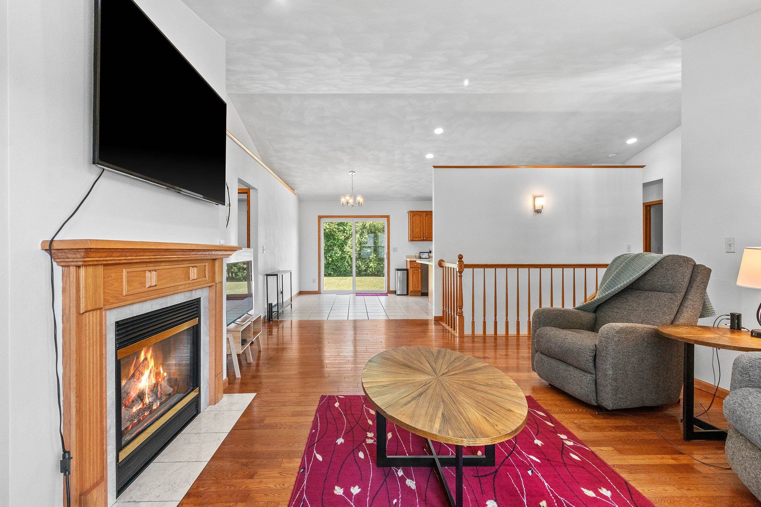 W6034 Paige Way Appleton, WI 54915 - Photo 8 of 48