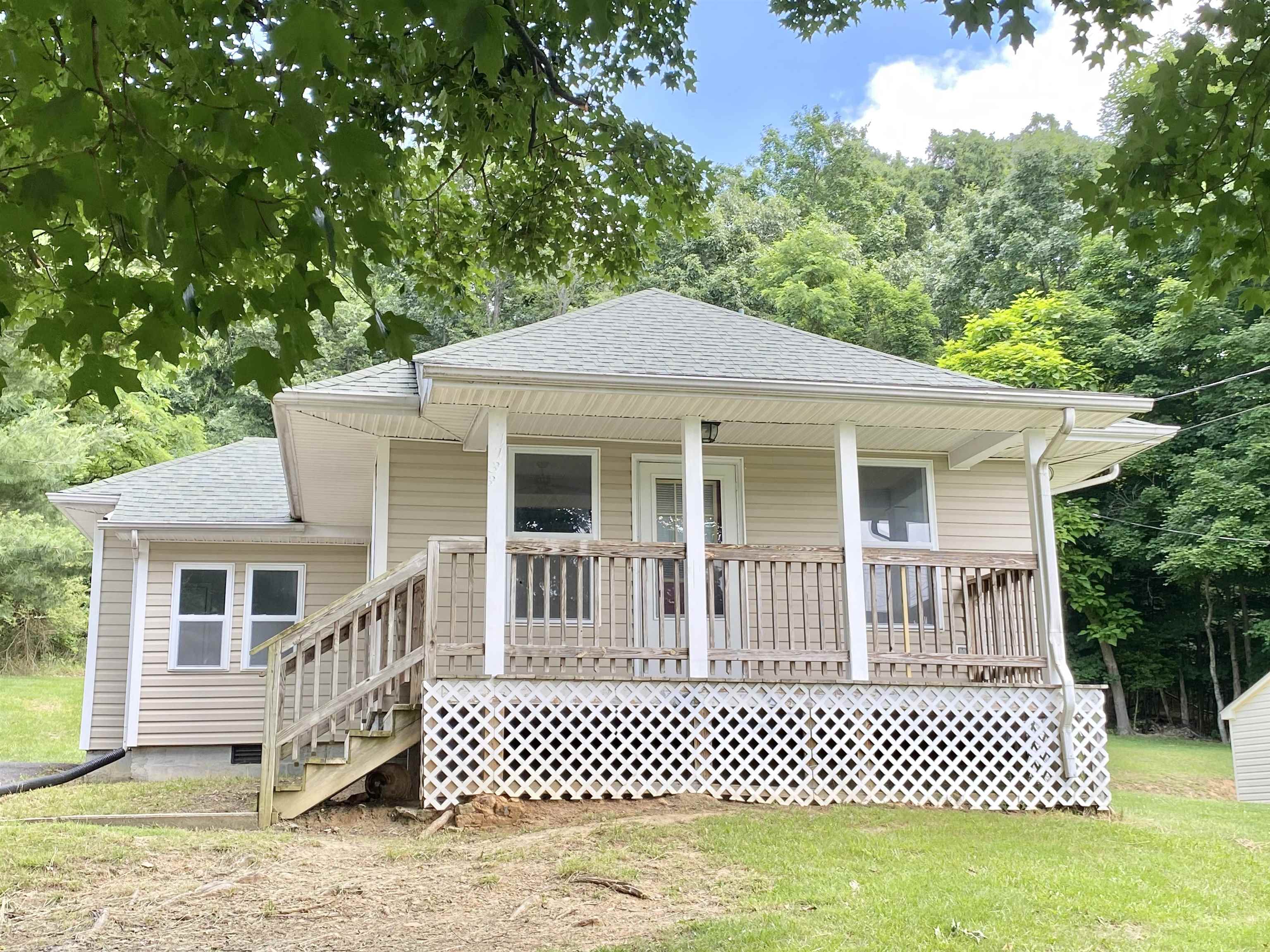 1733 Spring Hill Road Staunton, VA 24401 - Photo 7 of 24 Gallery Image 7