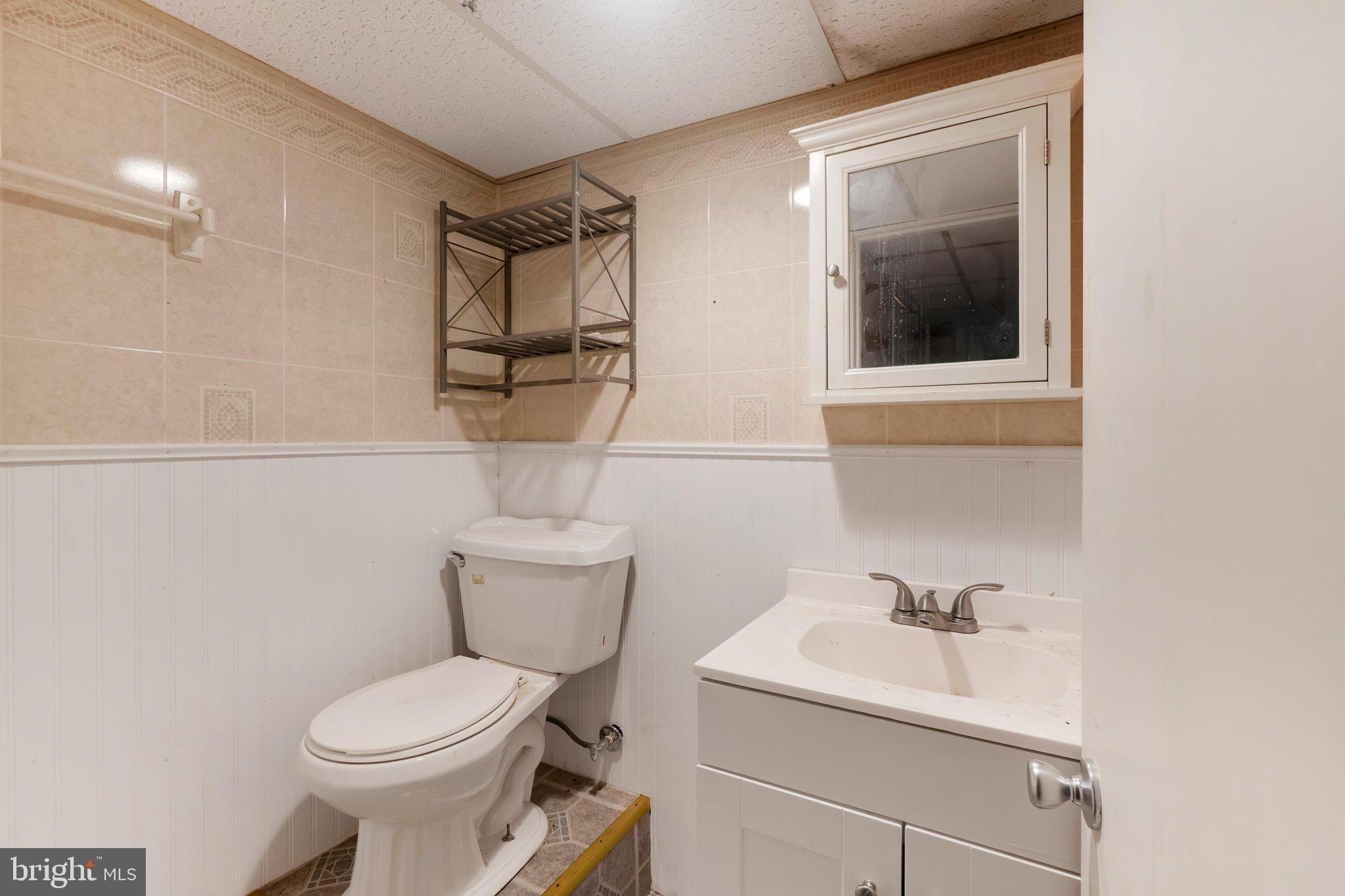 11024 Hickory School Road Williamsport, MD 21795 - Photo 14 of 16 Half Bath