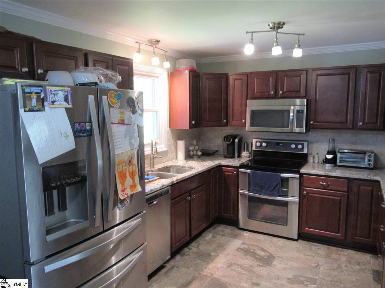 20 Benson Road Travelers Rest, SC 29690 - Photo 9 of 24
