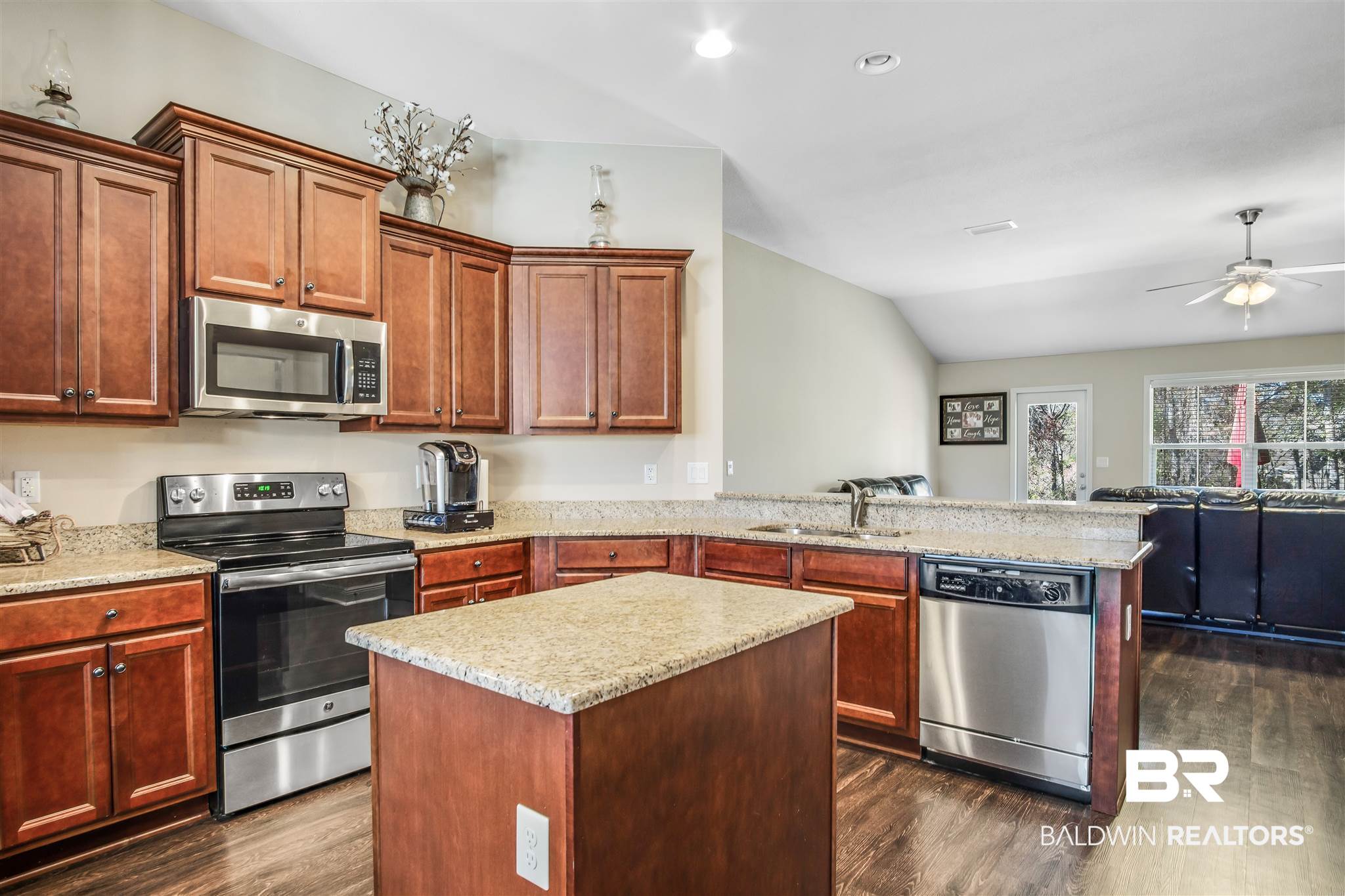 11531 Plateau Street Daphne, AL 36526 - Photo 5 of 33