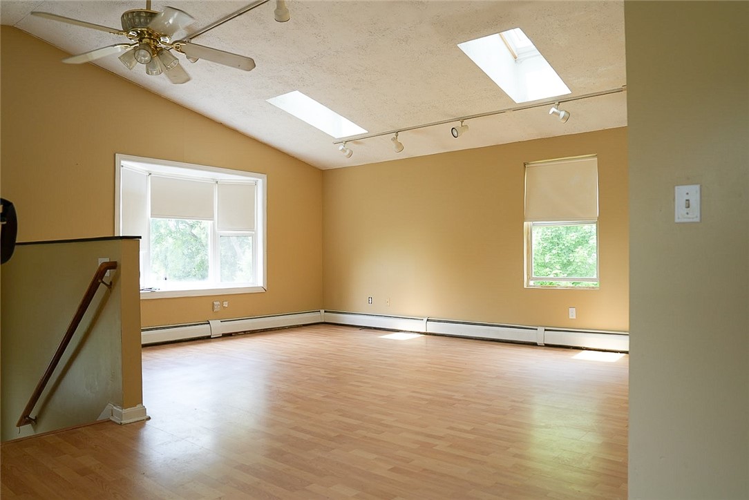 10 Scott Court Warren, RI 02885 - Photo 2 of 31