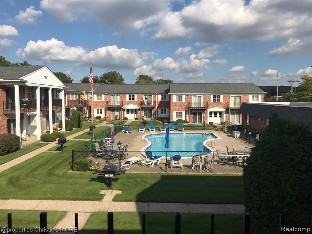 1514 Normandy Road, Unit 203 Royal Oak, MI 48073 - Photo 1 of 29