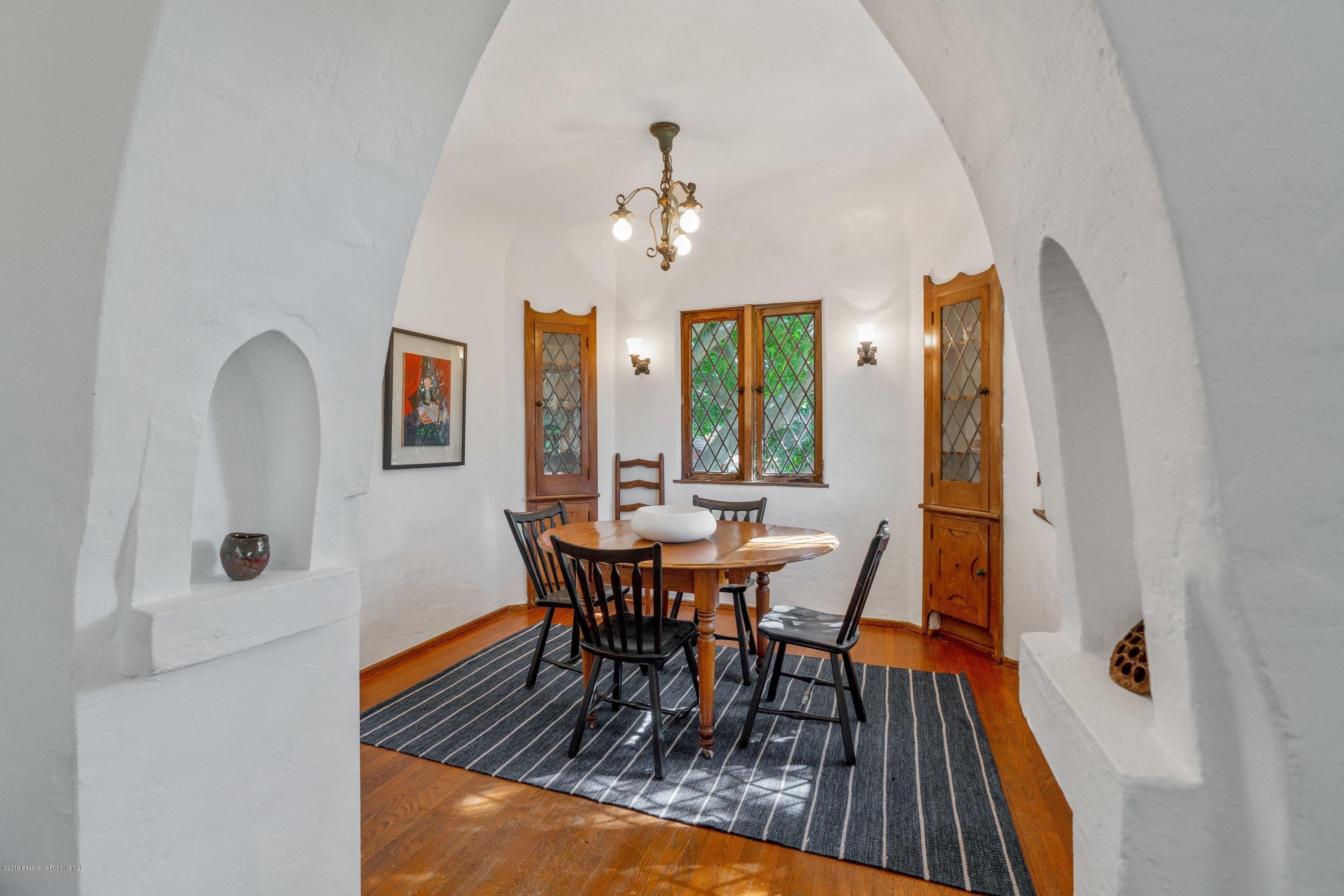 462 Redwood Drive Pasadena, CA 91105 - Photo 11 of 31 DSC09717_20