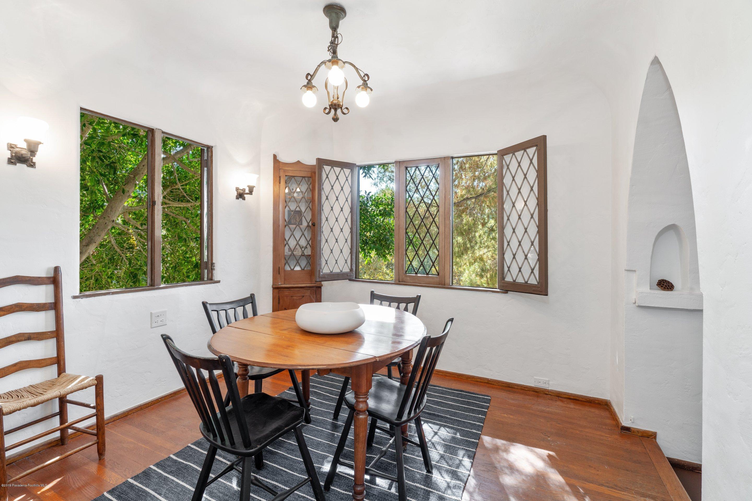 462 Redwood Drive Pasadena, CA 91105 - Photo 12 of 31 DSC09737_22