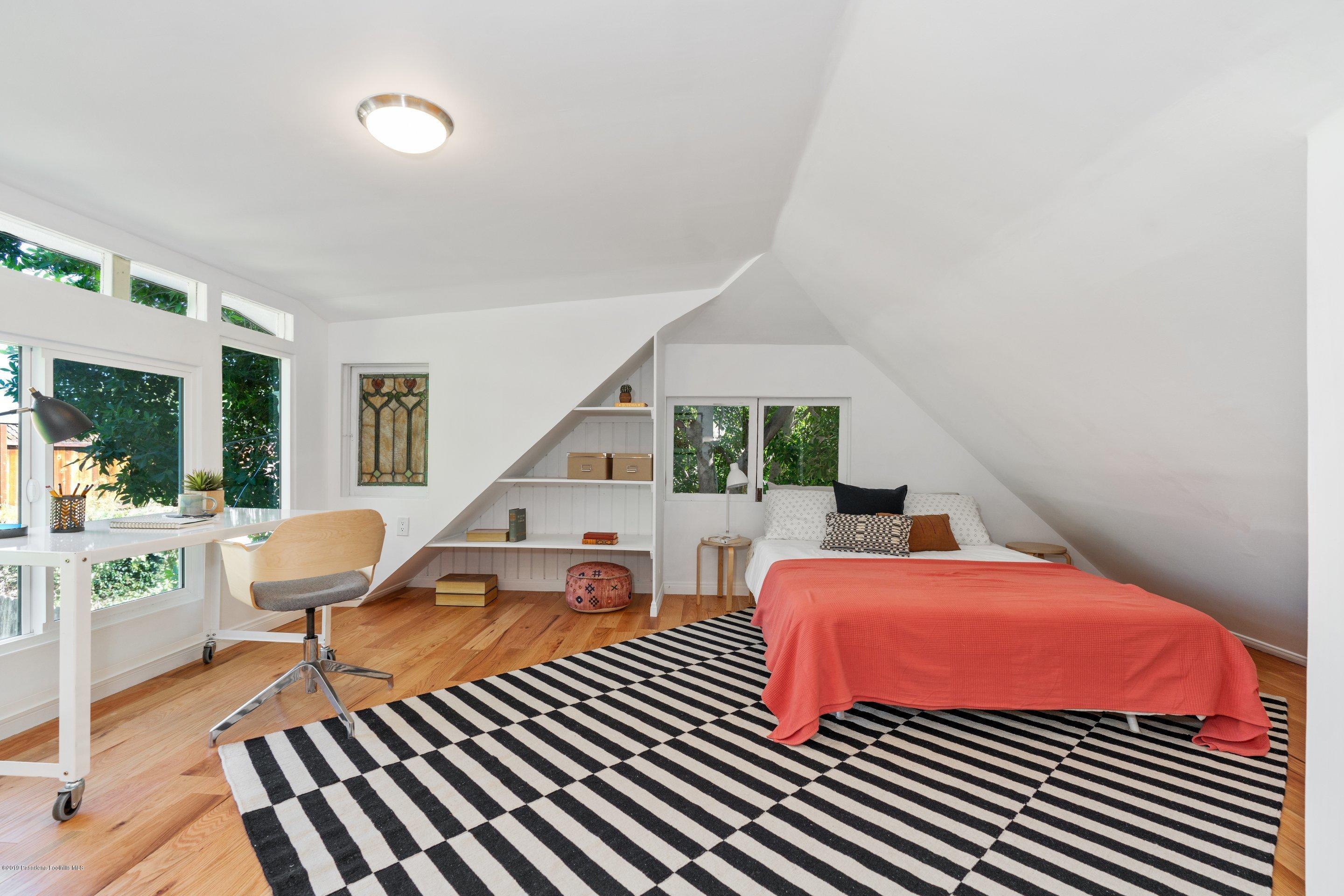 462 Redwood Drive Pasadena, CA 91105 - Photo 21 of 31 DSC09690_17