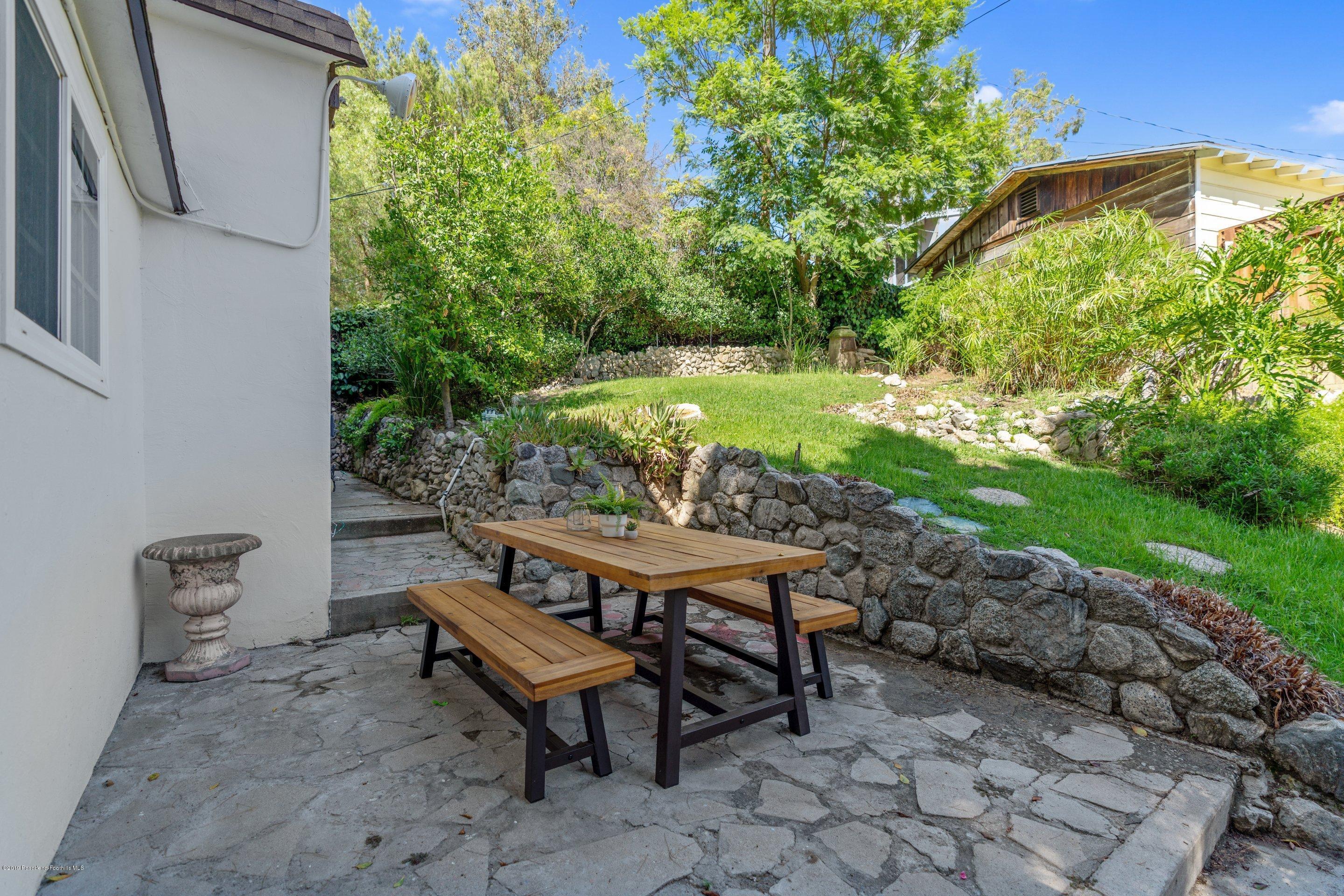 462 Redwood Drive Pasadena, CA 91105 - Photo 29 of 31 DSC09613_5