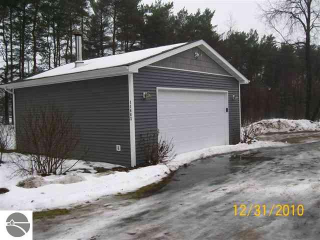 11482 Riley Road Interlochen, MI 49643 - Photo 12 of 14 1722557-11.JPG