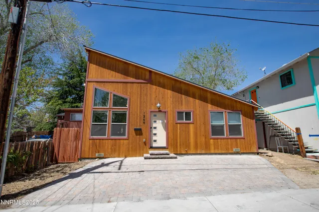 a view of entrance gate of the house