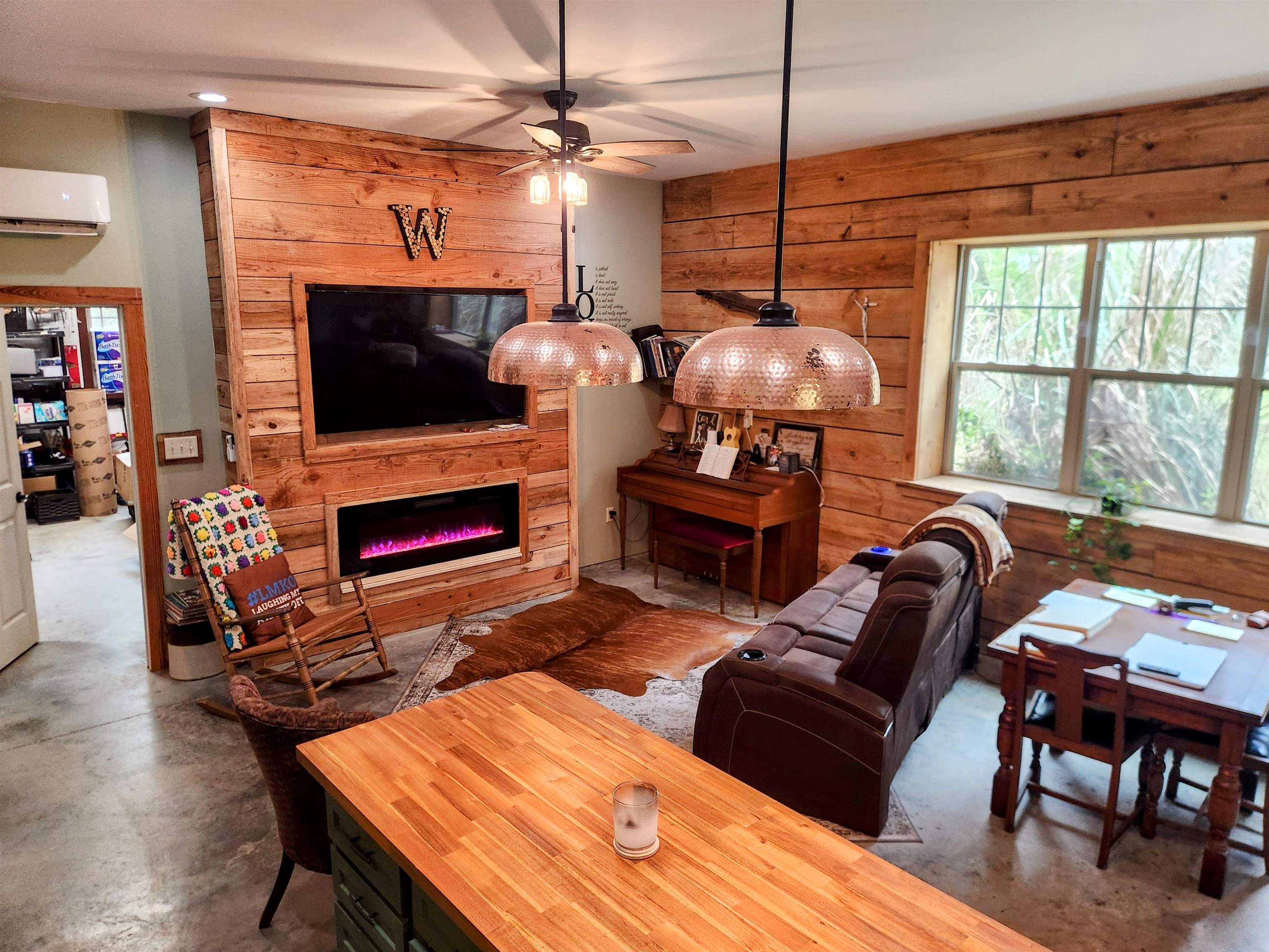 15461 Highway 98 Foley, AL 36535 - Photo 3 of 28 Living Room