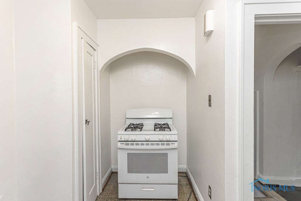 2529 Greenbriar Road Toledo, OH 43607 - Photo 17 of 33 Gallery Image 17