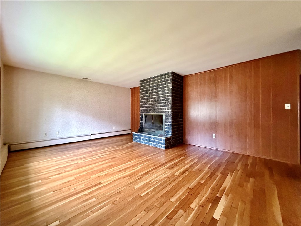 182 Highland Street Woonsocket, RI 02895 - Photo 8 of 26 Gallery Image 8