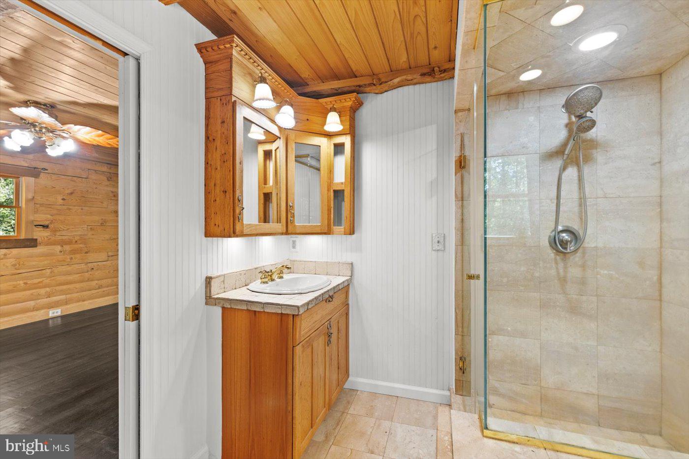12905 Spotswood Furnace Road Fredericksburg, VA 22407 - Photo 43 of 71 Double sinks