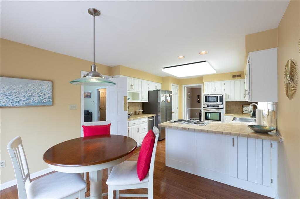 228 Sweet Gum Road Pittsburgh, PA 15238 - Photo 12 of 43 Eat-in kitchen