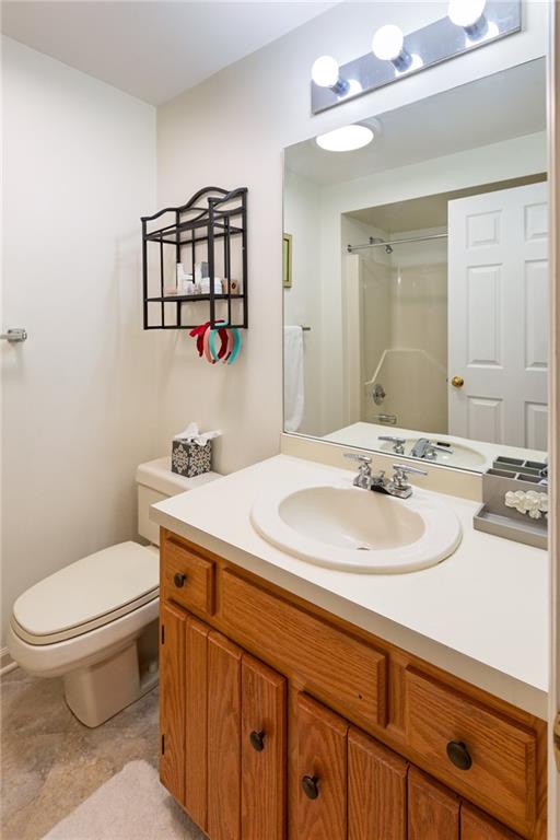 228 Sweet Gum Road Pittsburgh, PA 15238 - Photo 26 of 43 Hall bathroom