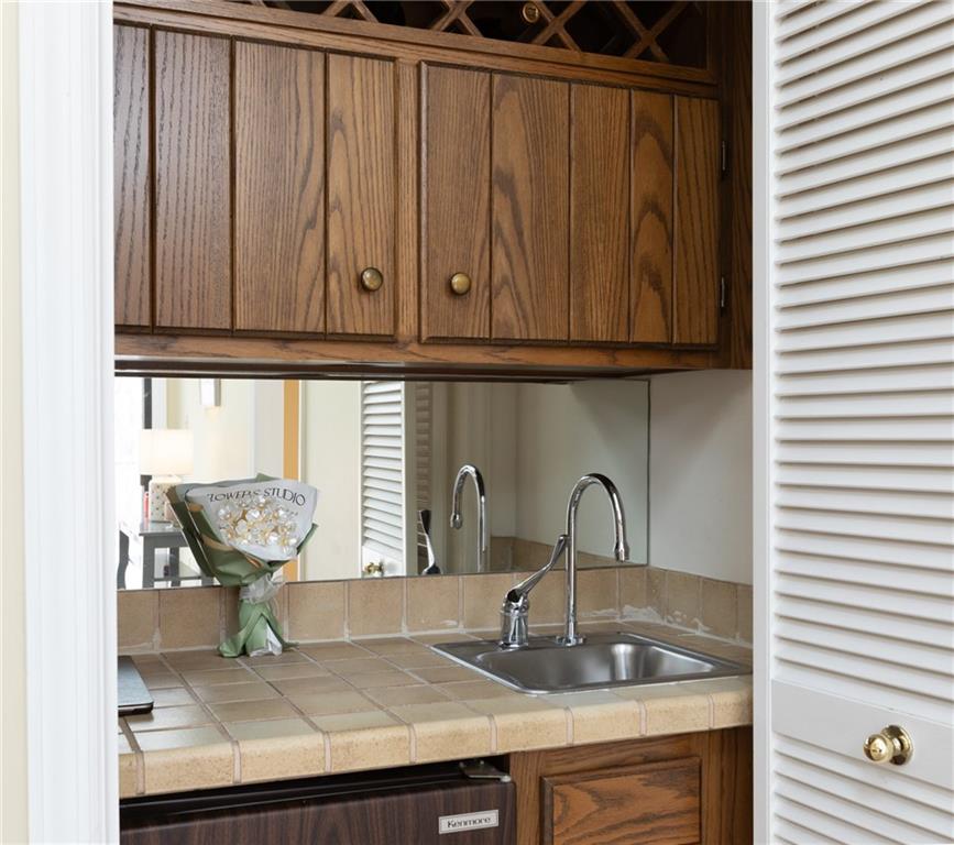 228 Sweet Gum Road Pittsburgh, PA 15238 - Photo 8 of 43 Wet bar in living room