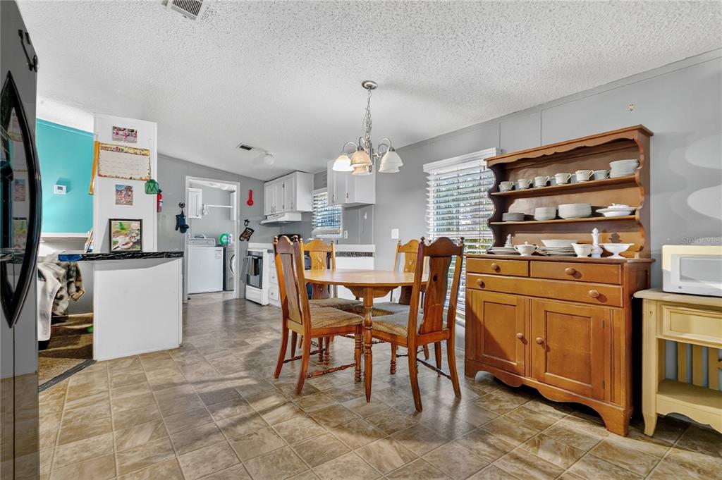 42312 Webster Street Altoona, FL 32702 - Photo 8 of 30 a dining room with furniture and window