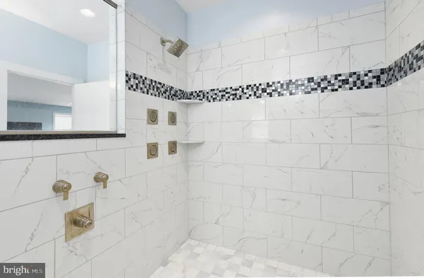 a view of utility room