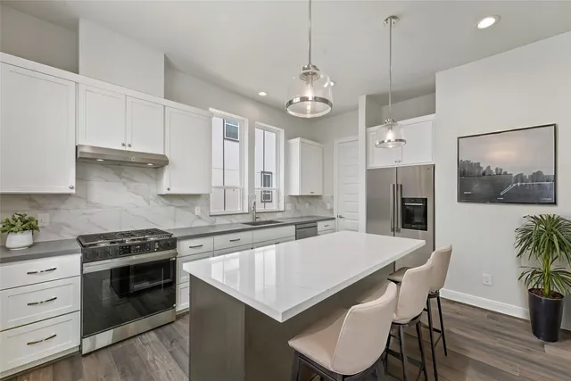 $462,490 | 2708 Grand Fountains Drive, Unit C, Houston, TX 77054