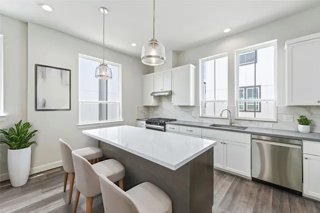 $462,490 | 2708 Grand Fountains Drive, Unit C, Houston, TX 77054