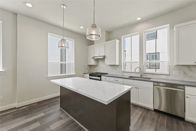 $462,490 | 2708 Grand Fountains Drive, Unit C, Houston, TX 77054