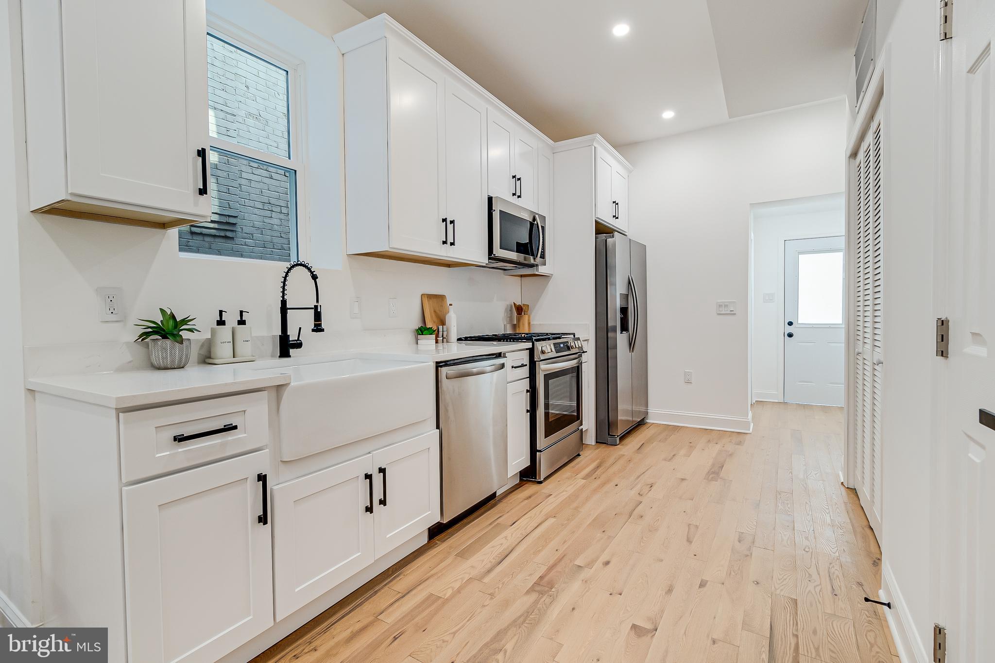 1312 E Street Northeast Washington, DC 20002 - Photo 8 of 28 KITCHEN